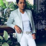 Shreyas Talpade Instagram - About yesterday #SAIBSA #LeadershipConference Blazer -@mrbutton Tee & jeans - @jacknjones Shoes- @zara Styled by - @riddhirgandhi