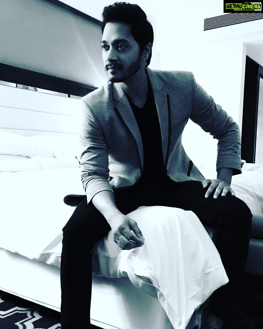 Shreyas Talpade Instagram - Unveiling the cover for #citadelmagazine #AugustIssue2018 Outfit - @nmdesignstudio, tee & jeans - @diesel, styled by - @riddhirgandhi, hair-@kartik , makeup - @rakesh