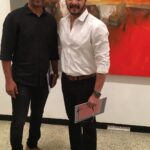 Shreyas Talpade Instagram - Colours express for them what we say in words. With the Artist #Shrikant #JehangirArt.