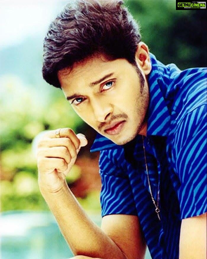 Shreyas Talpade Instagram - Rewind to the millenium ! #throwback to my first ever photoshoot.. Fast forward to now, the journey has been nothing short of exciting ! What do you guys think? #ThrowbackThursday #tbt #photoshoot