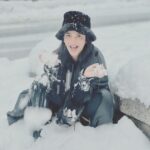 Shruti Haasan Instagram - Ice ice goth papa 🖤 ❄️ ⛄️ Les Gets Station De Ski