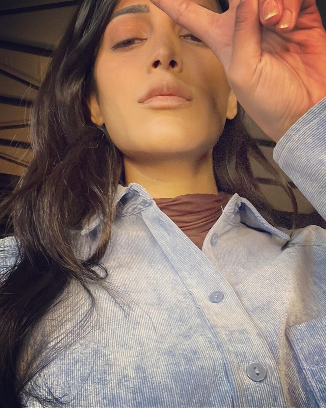 Shruti Haasan Instagram - In a world of perfect selfies and posts - here are the ones that didn’t make it to the Final Cut - bad hair day / fever and sinus swollen day / period cramp day and the rest 😂 hope you enjoy these too 😎 #stayweird