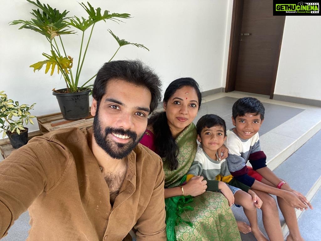 Sibi Sathyaraj Instagram - அனைவருக்கும் இனிய தீபாவளி நல்வாழ்த்துக்கள்! Wishing you all a very happy and Safe Diwali! #Diwali #Diwali2022 #deepavali #Ranbros #RanBrosDen #Homestays #ECR