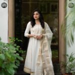 Sija Rose Instagram – Adorning a simple light beige elegant attire  from @byhand.in 
Styling : @shantikrishna 
MUA: @zara___makeover 
Photography team and Clicks : @sachinmohandasphotography 
@iam__basilthampy 
@jobin_padinjarekkara 
Location: @tridentcochin
.
#instapic #instagood #instagrampicture #picoftheday #beige #simplelook #salwarsuits #indianattire