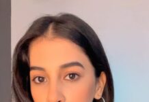 Simran Sharma Instagram - 😎👊🏼😤💃🏻 #trendingreels #instagramreels #feelitreelit #feelkaroreelkaro #reelsindia #comedy #funnyvideos #fun #fashion