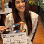 Simran Sharma Instagram – ‘Jo kuch insaan real mein chaahta hai, actual mein, usse wahi milta hai…’ 
#dreamsdocometrue #imtiazali #ravivarman #blessed #grateful