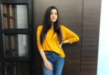 Simran Sharma Instagram - a lil 🌻 a lil 🌊 Mumbai, Maharashtra