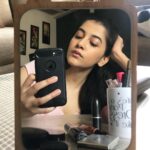 Simran Sharma Instagram - Guess who got distracted while putting on makeup..🙊