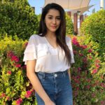 Simran Sharma Instagram – 🌺🌿☁️🌊☀️ Jumeirah Beach Residence