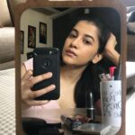 Simran Sharma Instagram - Guess who got distracted while putting on makeup..🙊