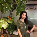 Simran Sharma Instagram - हरियाली🌿 #poser ✌🏼🤣