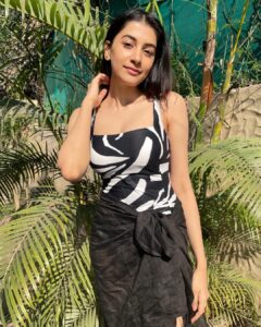 Simran Sharma Instagram - sun-kissed!☀️💞🌻🍹