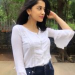 Simran Sharma Instagram - Jump off any train of thought that doesn’t take you to a better place.🌼