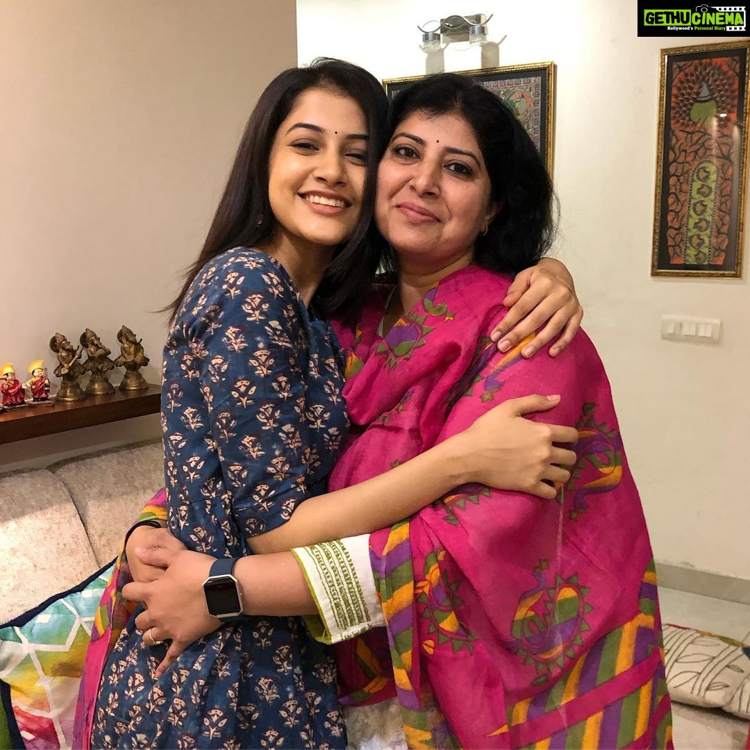 Simran Sharma Instagram - Maasi : माँ-सी ❤️💪🏼
