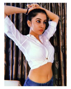Simran Sharma Instagram - ‘We grow through what we go through.’ 🦋