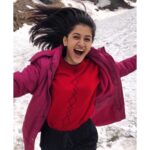 Simran Sharma Instagram - Jo ho raha hai pehli dafa hai❄️💃🏻 Himachal Pradesh