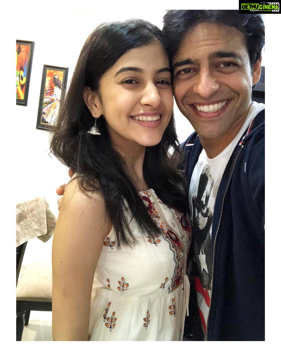 Simran Sharma Instagram - From bonding over chhole-kulche to soulful mid-shoot conversations, thatโs how we roll!๐บ Happy birthday to the one who truly believes in sharing and growing! Wish you all the love, light and happiness in the world, @himanshuashokmalhotra!๐๐