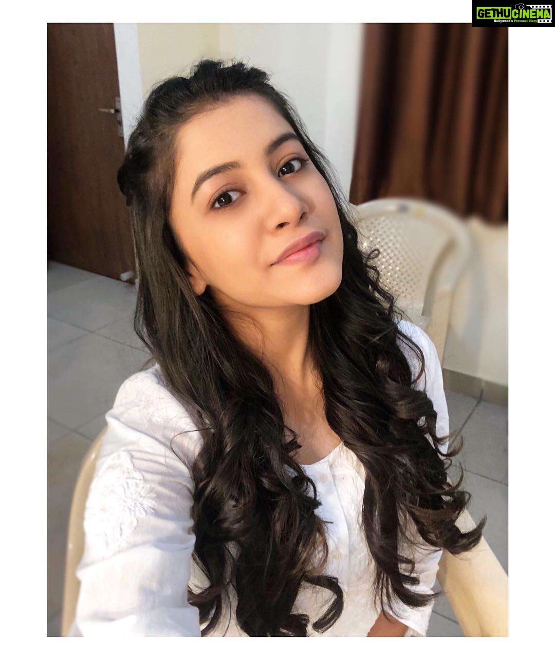 Simran Sharma Instagram - ☁️ #selfiesunday #whynot #whiteismycolor #okbye