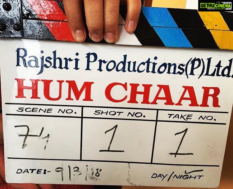 Simran Sharma Instagram - From one day to day one.. #humchaar @abhishekkdixitt @rajshrifilms @theanshumanmalhotra @pritkamani @tushar.pandey #superexcited #supergrateful