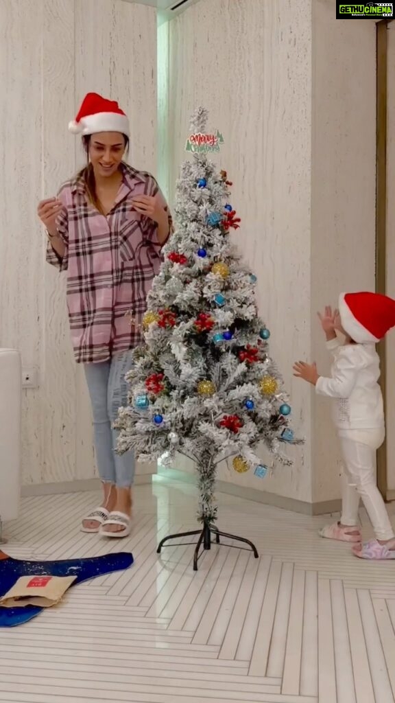 Smriti Khanna Instagram - Anayka all set to welcome Santa 🎅🎄