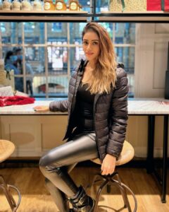 Smriti Khanna Instagram - Fav looks from last winter ❄️ London, United Kingdom