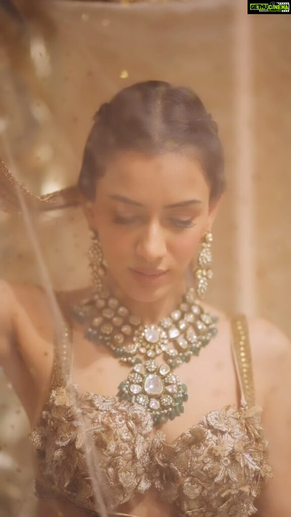 Smriti Khanna Instagram - Fav shot from my recent shoot for @houseofneetalulla Jewelery @varunadjani Makeup @meenalvidhani Hair @makeupbyshaheenshaikh Shot by @vaishnavcreation