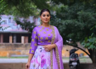 Sneha Instagram - @geetuhautecouture @bronzerbridaljewellery #purpledress #purplelove #beyou #melife #hyderabad #workmode