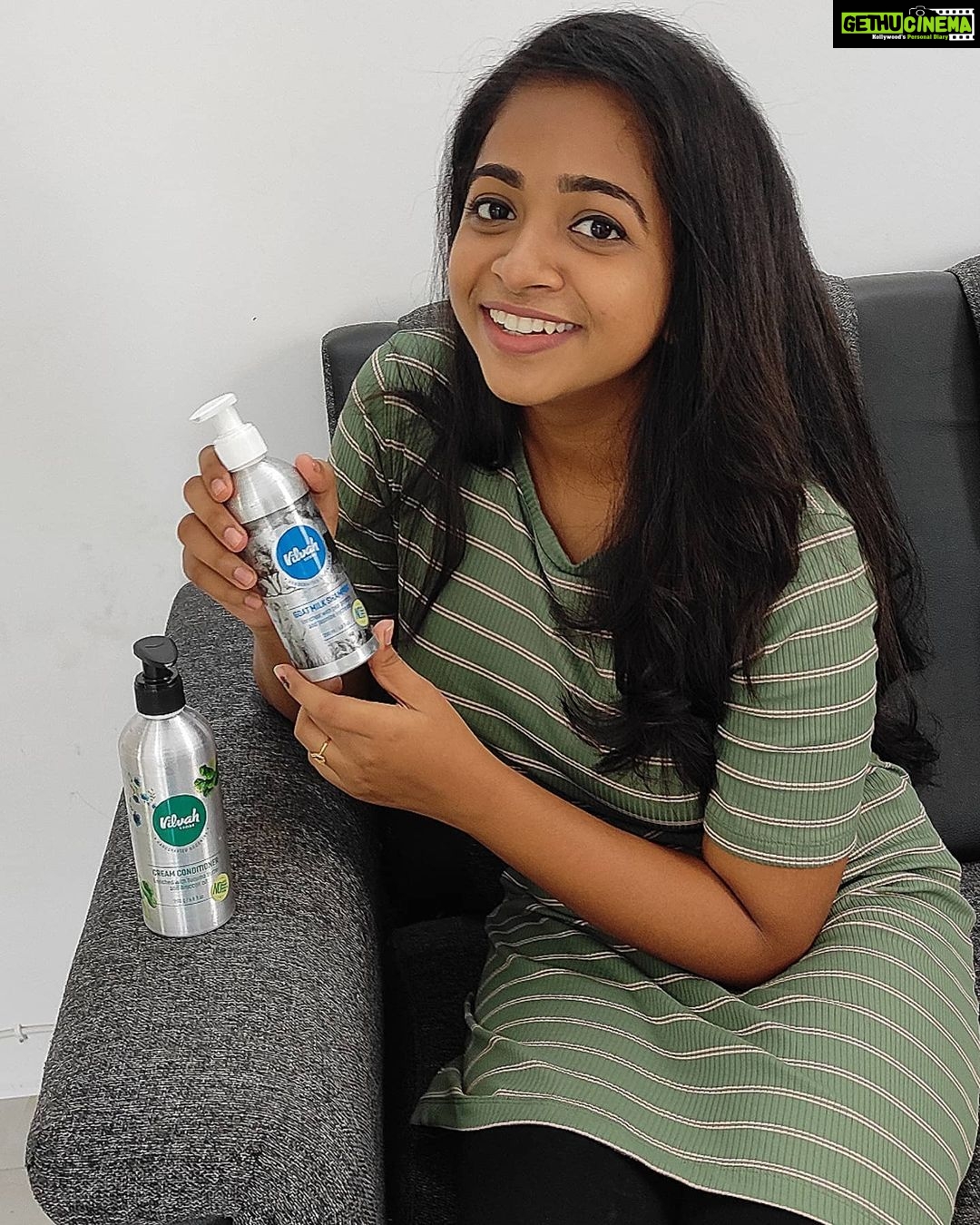 Sneha Babu Instagram - @vilvah_ Goatmilk shampoo and cream conditioner has my heart. They plays a major role in my haircare now. The only Product which controls my frizzy hair and keeps it in its place is @vilvah_ goatmilk shampoo and cream conditioner. #vilvah you have won my heart ❤️