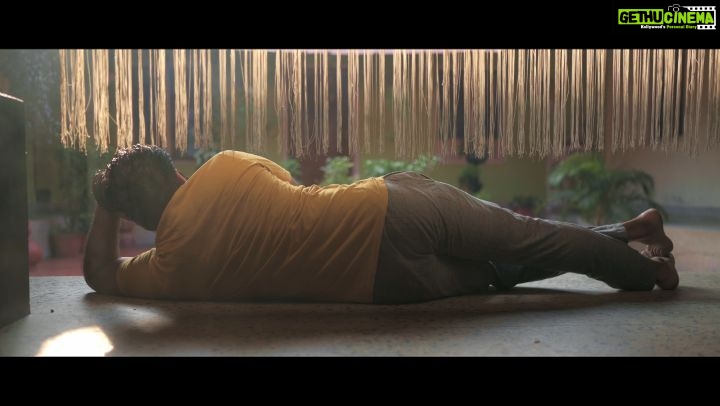 Sneha Babu Instagram - All New Video Commercial for Malayala Manorama Thozhilveedhi. Concept & Direction - Parthan Mohan Agency - Sravia Advertising Cinematography, Edit & Grade - Abhilash Sudheesh Production Studio - 11th Hour Productions Music - Varkey Sound - Nived Mohandas Associate Director - Anoop Mohan Associate DOP - Binu Kv Production Controller - Ajith Kumar Art - Pratheesh Styling - Sreejith