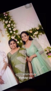 Sneha Babu Instagram - അച്ഛനെപ്പോലെ സ്നേഹിക്കാനാണ് അമ്മ പറയാറുള്ളത് ഒട്ടും പ്രകടിപ്പിക്കില്ലെങ്കിലും അങ്ങേര് അഭിനയിക്കില്ലത്രേ @girishhanker #digitalart #alienzkid #tattoo #digital #edits #editing #editor #reels #alienzkiddigitalart #reelsvideo #reelsofinstagram #reelsindia #réel #instagood #instagram #insta Kochi, India