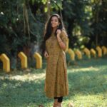 Sneha Babu Instagram - 💛 Outfit:- @lax_desino Pc:- @deejesh_madanan Mua:- @soumyashyam_makeupartist