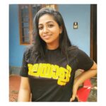 Sneha Babu Instagram - മലയാളി💛 . T-shirt- @mydesignationofficial . #smile #fashion #simple #malayali