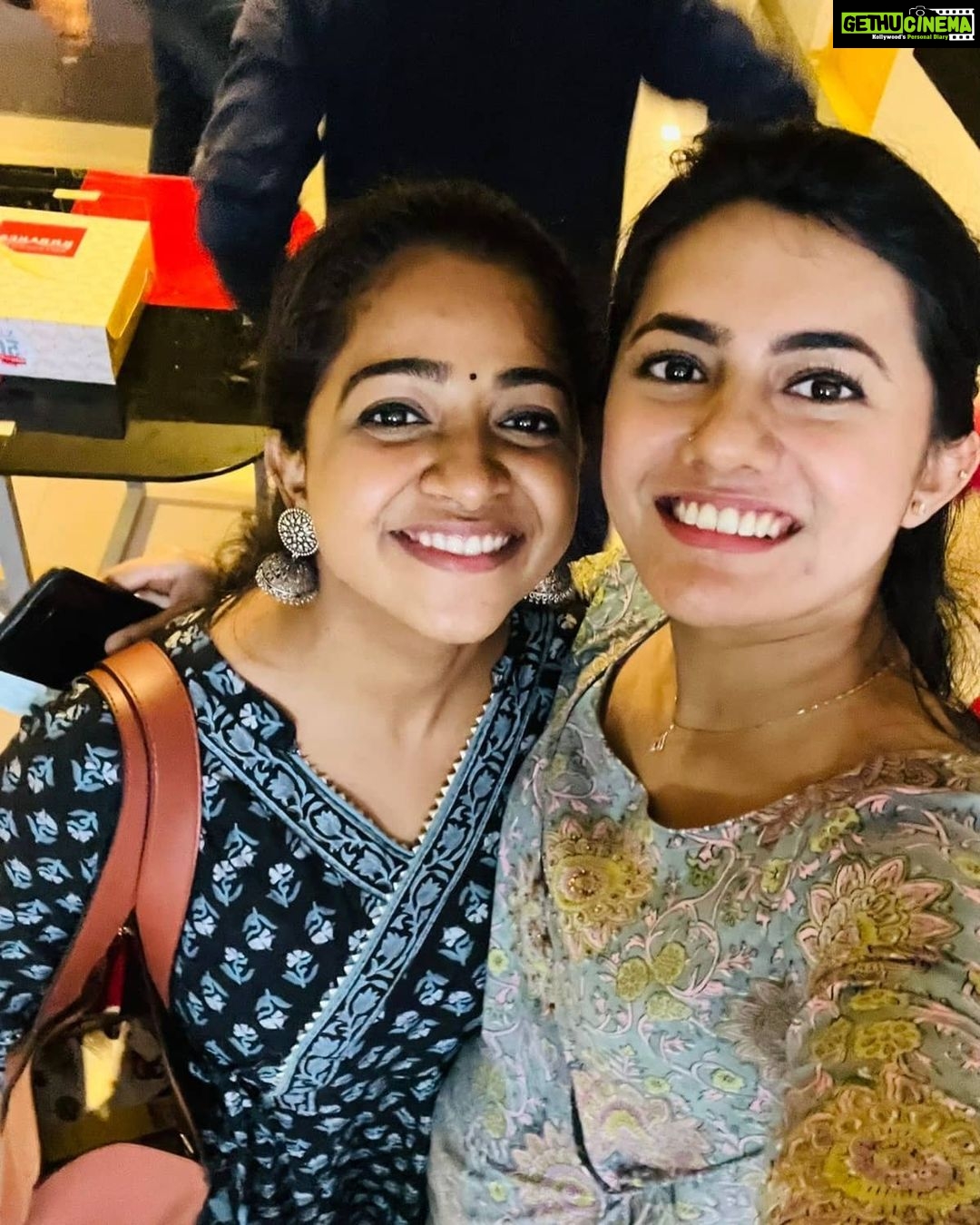 Sneha Babu Instagram - If you haven't watched MINNAL MURALI yet, go and watch it now on @netflix_in ❤