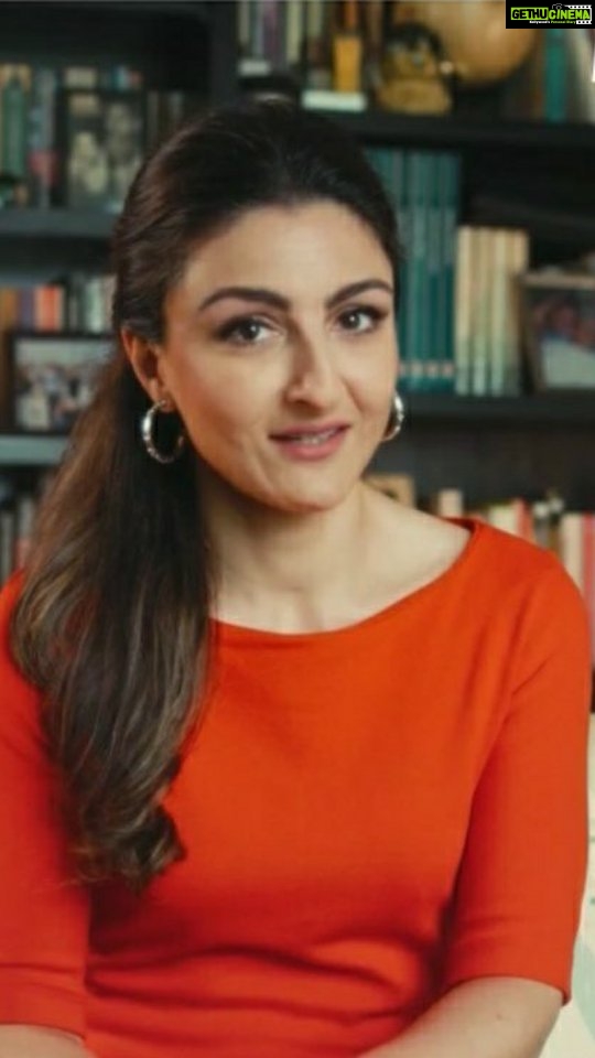 Soha Ali Khan Instagram - My experience as an international student helped me get access to top quality education, broaden my outlook and make lifelong friends across cultures. I firmly believe that no one should have to miss an opportunity to study abroad only because of lack of funds. I am proud to collaborate with InCred, as it aims to make international education accessible to those desiring and deserving to study abroad. What’s more, InCred provides a hassle-free digital loan application process! Go ahead and Borrow With Confidence. Start your education journey now - http://bit.ly/3OD0uKl (link in InCred's bio) . . . #InCred #FinTech #Loans #StudyAbroadWithConfidence #EducationLoan #StudentLoan #StudyAbroad #HigherEducation #AbroadStudies #OverseasEducation #AffordableEducation #MastersAbroad #StudentLoan #ForeignEducation #StudyInUK #StudyInUSA #StudyInIreland #StudyInCanada #MastersDegree #MBA #AbroadMasterDegree