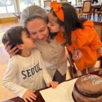 Soha Ali Khan Instagram – Cake re-take ! #happybirthday badiamman ❤️❤️❤️