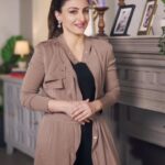 Soha Ali Khan Instagram - My #HomeFlipover with @flipkart has come to life and I’m so excited to show you how it has turned out! So warm and welcoming! We can’t wait to have our friends and family over and spend the holidays together. Also, there’s more in store guys, stay tuned! @flipkartlifestyle #Flipkart #homemakeover #lifestyle #onlineshopping