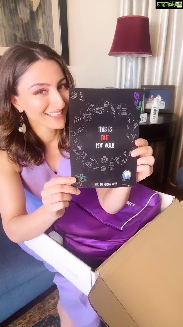 Soha Ali Khan Instagram - What happens when there’s one positive change in this world? It doesn’t exist by itself. It multiplies - from one person to the next, from the second person to two more, and so on. That’s why it matters when even a single girl has the courage and opportunity to go to school and learn. She creates a change, inspiring more and more girls to surge forwards into futures of their own making. However, many adolescent girls in India still lack access to education. @plumgoodness would like to change that with Project Blackboard and that is why I have partnered with them to spread this novel cause. Under this initiative, a part of the proceeds from the sale of every Plum product will go towards girl child education. Because, when one girl goes to school, a billion Indians leap ahead! #PlumProjectBlackboard #GoodnessThatDelivers #Collaboration #PlumGoodness #VeganBeauty