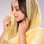 Sonakshi Sinha Instagram - Dont be mellow in yellow coz its #ShaadiSZN 💛
