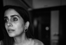Sonali Kulkarni Instagram - Light is easy to love.. Isn’t it.. Here’s my dark side.. Styling - @prachethestylist Assisted by - @styledby_bhakti Outfit - @shantibanaras @elevate_promotions Jewellery - @studio6jewels Hair - @bhaktiborade_hairstylist Photos - @pranavgodsephotography