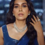 Sonali Kulkarni Instagram – Shimmery nights 💙

Styled by : @prachethestylist ❤️
Assisted by : @styledby_bhakti @mansixix
Saree : @the.almaree
Jewlery : @studio6jewels
Hair : @bhaktibarode_hairstylist
Makeup : @muabyshailesh @makeupandhair_by_anita 
Coordinator: @sujeetyadav4058
📸 :  @shruu_t