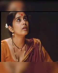 Sonali Kulkarni Instagram - Navratri Day 4
Today’s colour - yellow 

Deool won Best Film National Award - the Golden Lotus 😍 it is one of my personal fav films too ! I’m in love with Umesh - Girish Kulkarni duo.. They literally worked on my style of talking.. the way my character- वहिनी does bossing is hilarious ! 
Beautiful part is whilst I was shooting for देऊळ, I was pregnant ☺️ my shoot was spanned over all 3 trimesters of my pregnancy 💓 I didn’t complain for no makeup as the inner glow was super radiating and a guiding force for me ! I have literally celebrated this film with full of my heart 💛💛💛 Vahini is yellow- beaming , happy and absolutely nonchalant 😂😎
Have you seen deool..? 
You must 🌻
Watch Deool on @amazonprimevideoza 
@mxplayer 

#navratri #navratrispecial #todayscolour #yellow