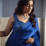 Sonali Kulkarni Instagram - Shimmery nights 💙 Styled by : @prachethestylist ❤️ Assisted by : @styledby_bhakti @mansixix Saree : @the.almaree Jewlery : @studio6jewels Hair : @bhaktibarode_hairstylist Makeup : @muabyshailesh @makeupandhair_by_anita Coordinator: @sujeetyadav4058 📸 : @shruu_t