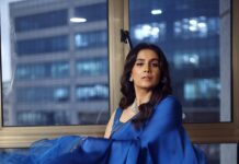 Sonali Kulkarni Instagram - Shimmery nights 💙 Styled by : @prachethestylist ❤️ Assisted by : @styledby_bhakti @mansixix Saree : @the.almaree Jewlery : @studio6jewels Hair : @bhaktibarode_hairstylist Makeup : @muabyshailesh @makeupandhair_by_anita Coordinator: @sujeetyadav4058 📸 : @shruu_t