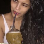 Sonali Raut Instagram - It's friday night keep calm n enjoy the night.....drink more fluids!!! #drinks #food #fun #friends #mood