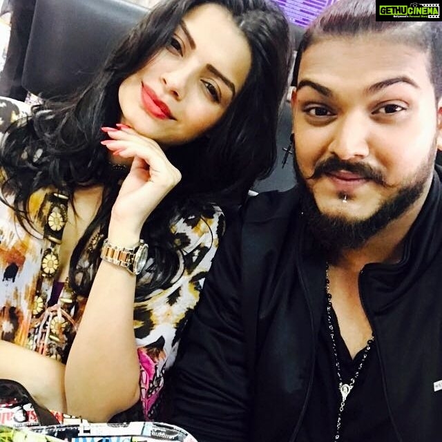 Sonali Raut Instagram - Back to amchi Mumbai.... #travel #madhyapradesh #mumbai #show Madhya Pradesh