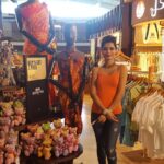 Sonali Raut Instagram - Airport shopping always fun!!!!! #travel #airportdiaries #shopping