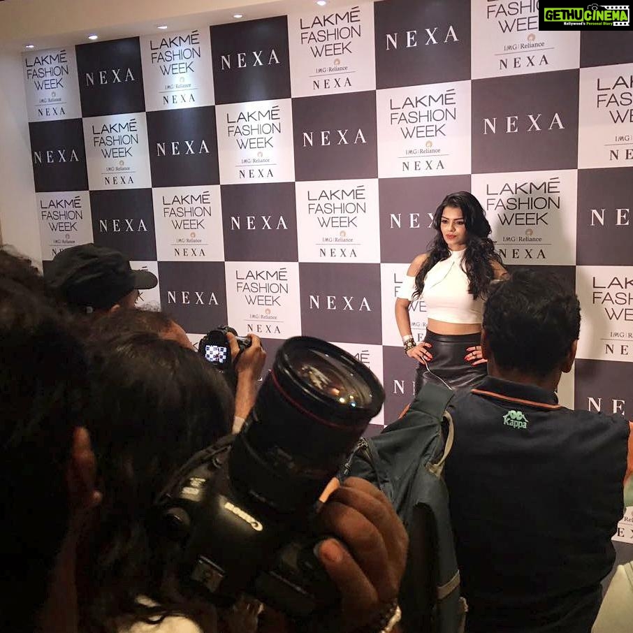 Sonali Raut Instagram - Great show by #Splash #razabeig at #lakmefashionweek