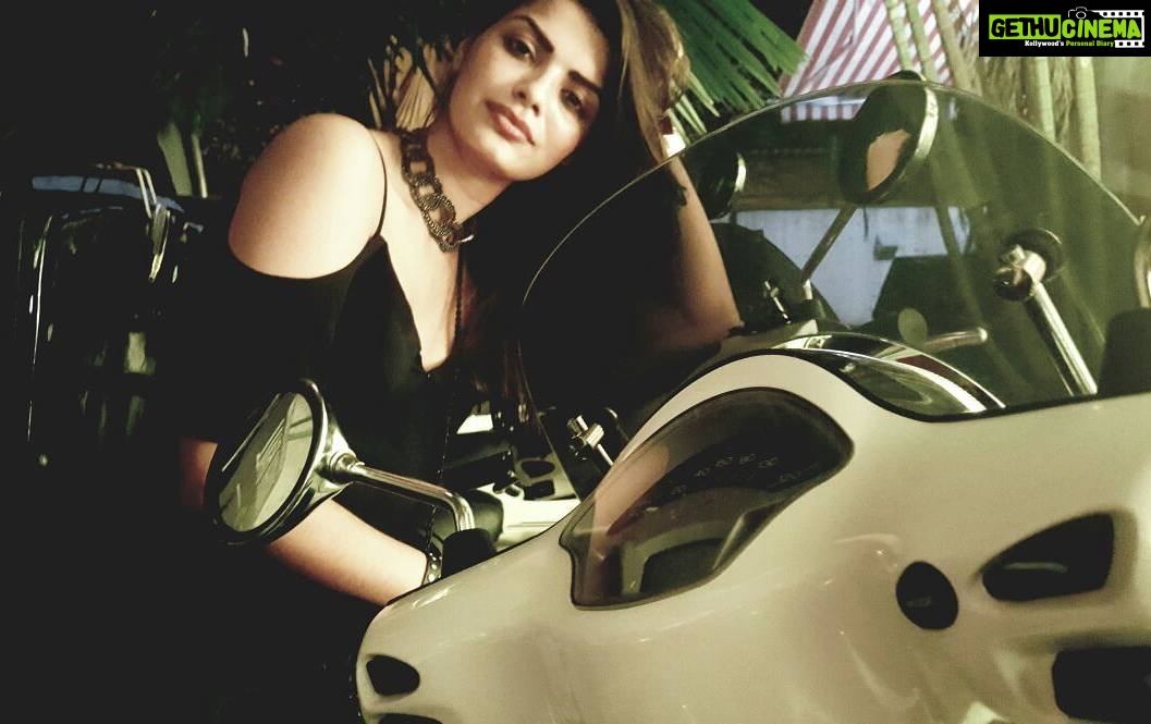 Sonali Raut Instagram - Cool bike and ultra cool me.. The #pizza effect #tooglamtogiveadahm