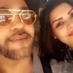 Sonali Raut Instagram - Chilling with @manish.vallicha at prithvi...trying to watcha play #friends #Prithvi #chillin
