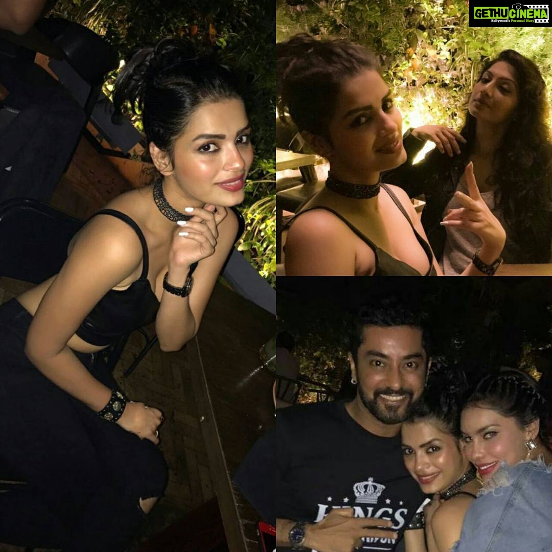 Sonali Raut Instagram - Had a fun evening with them 😍 #friends #fun #love